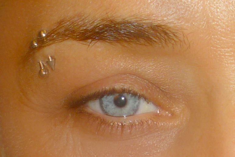 Oeil de biche avant 3